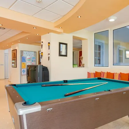 Garden Village Lejlighedshotel 2*