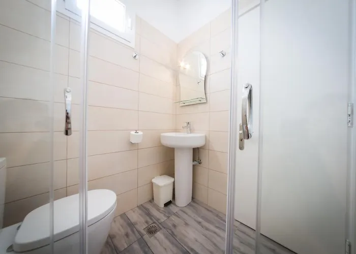 Garden Village Apartmanhotel Alikész