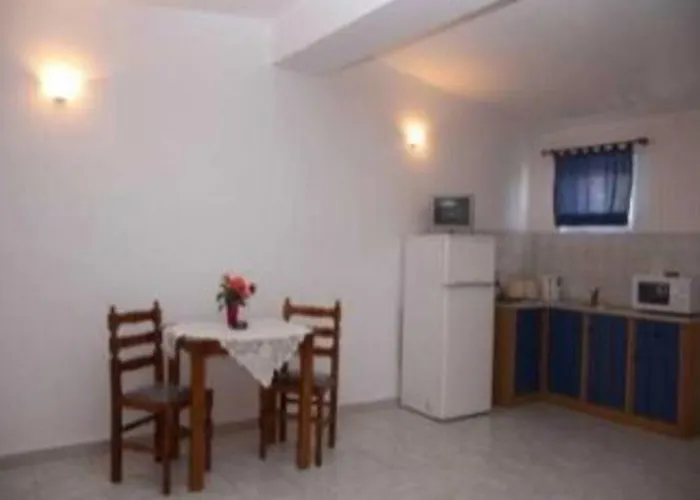 Garden Village Apartmanhotel Alikész