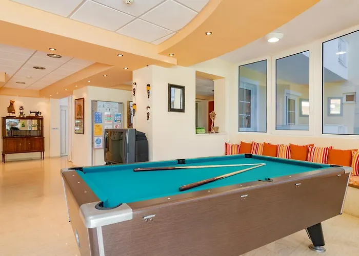 Garden Village Apartmanhotel 2*