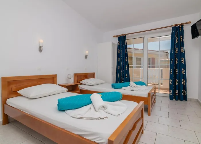 Apartmanhotel Garden Village 2*