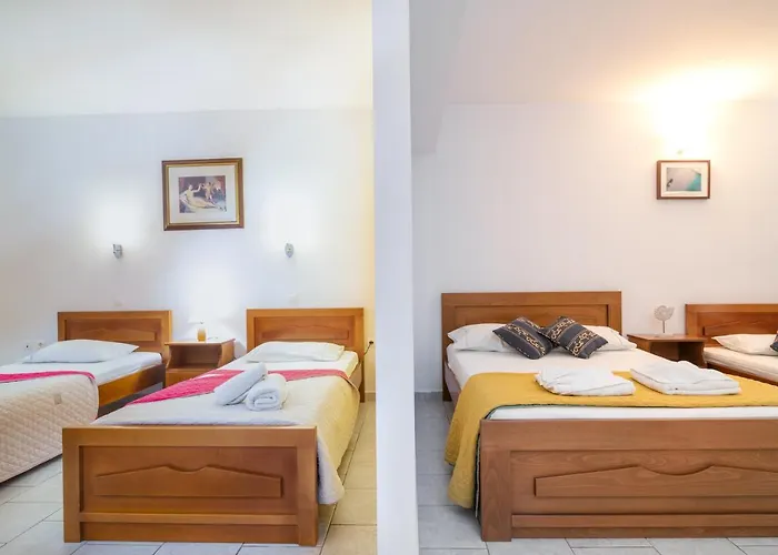 Garden Village Apartmanhotel 2*