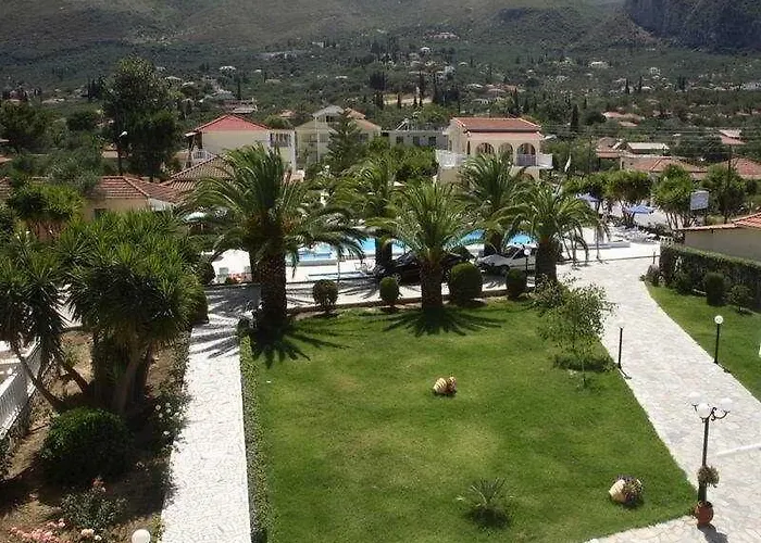 Garden Village Apartmanhotel 2*