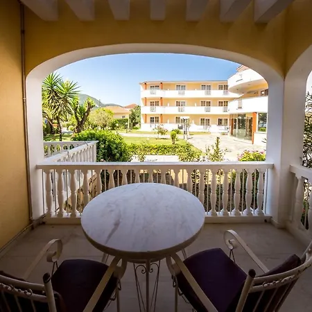 شقة فندقية Garden Village