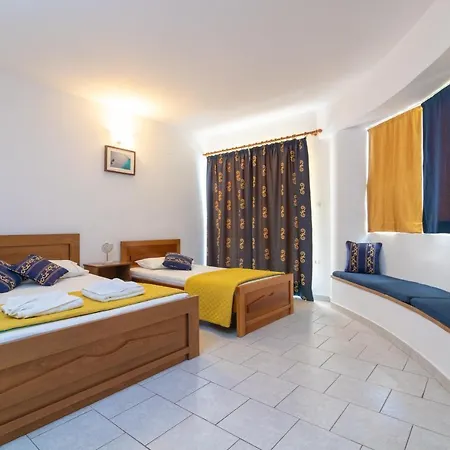 Garden Village شقة فندقية أليكيس